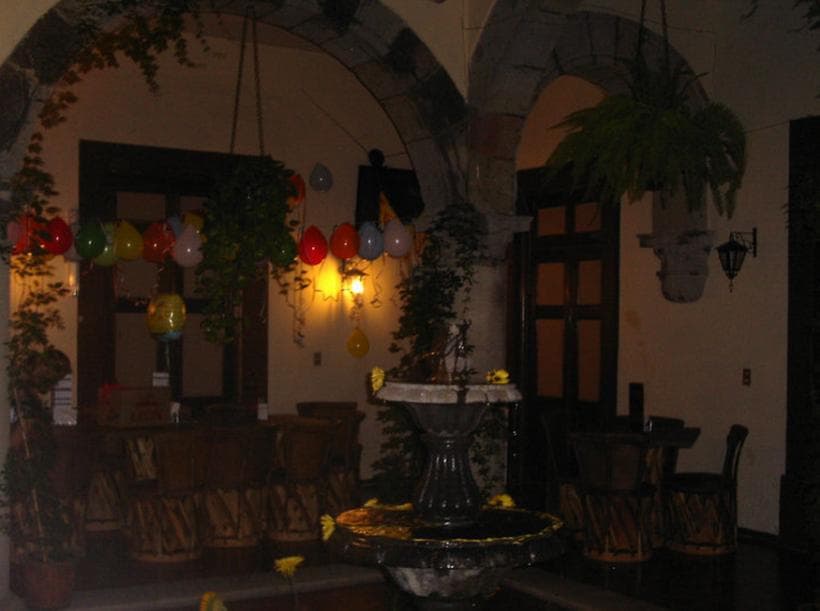 Ambientes La Finca de Adobe