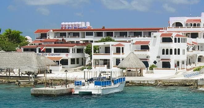 Fachada del hotel